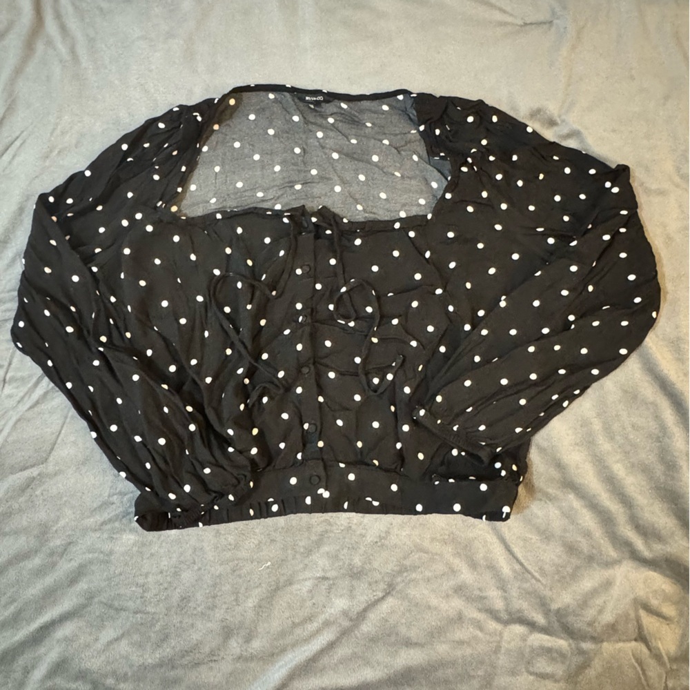 RW&CO. Black Top with White Dots

#1043